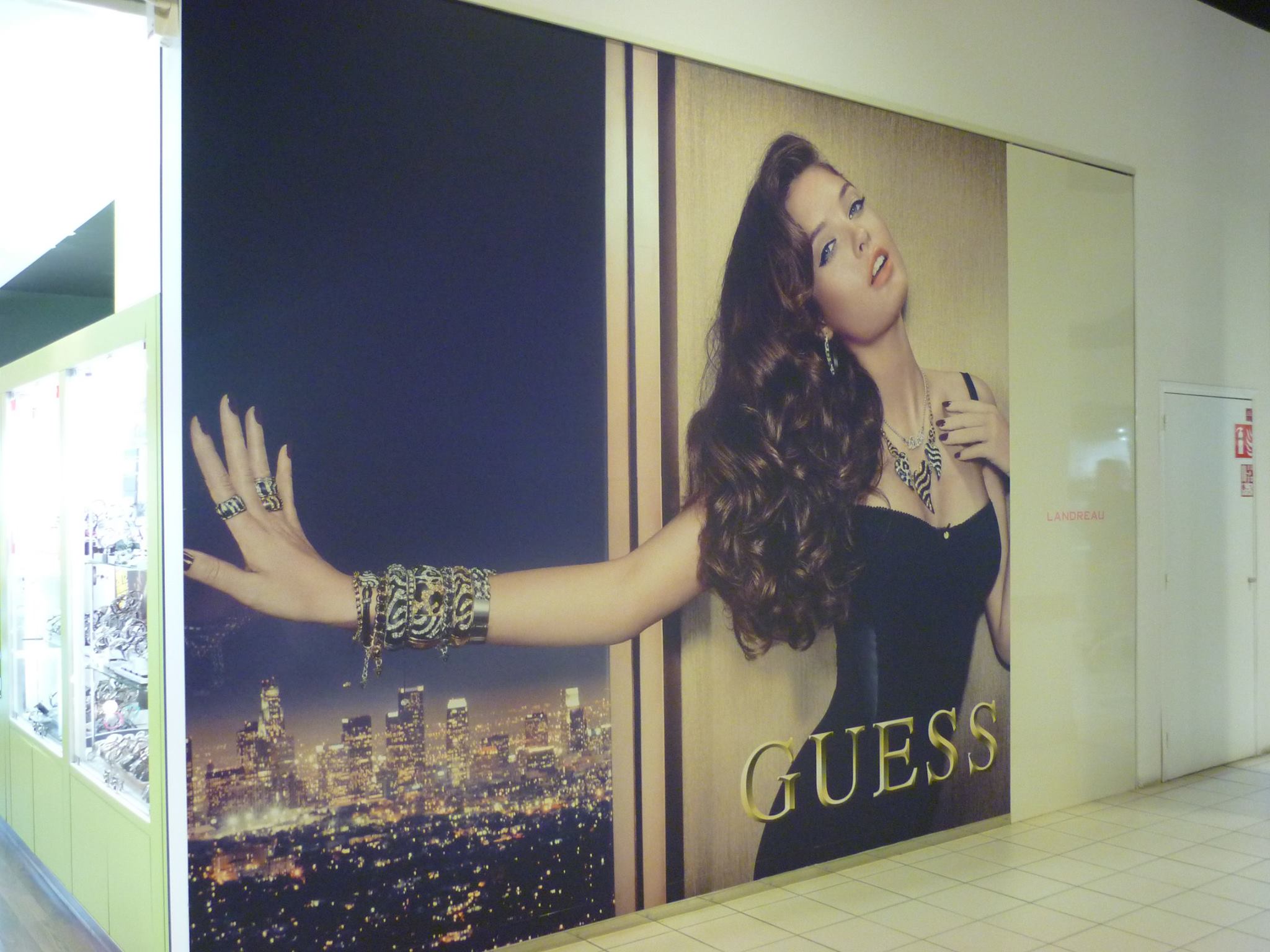 GUESS02